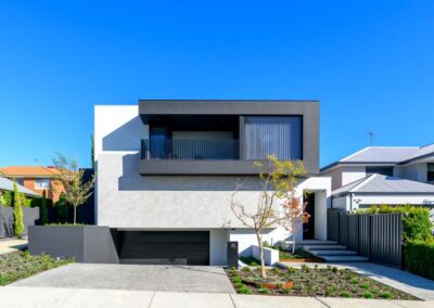 Distinct Living